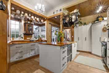 6 Wallace Road, Ranui