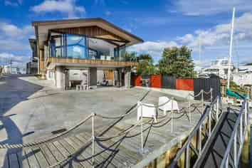 3/1 Omana Road, Milford