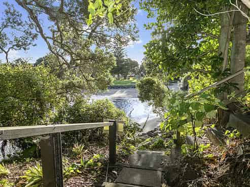 65 Rock Isle Road, Waiake