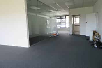TWO 90M² OFFICES AVAILABLE FOR LEASE NOW