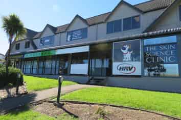 TWO 90M² OFFICES AVAILABLE FOR LEASE NOW