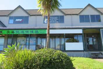 TWO 90M² OFFICES AVAILABLE FOR LEASE NOW