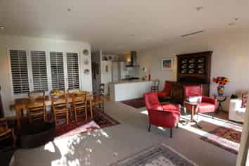 1B/7 The Promenade, Takapuna