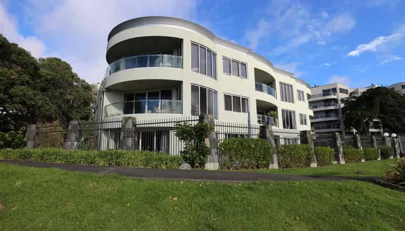 1B/7 The Promenade, Takapuna