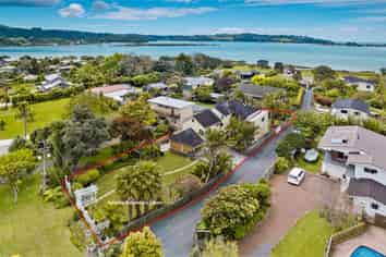 74 Harbour View Road, Point Wells