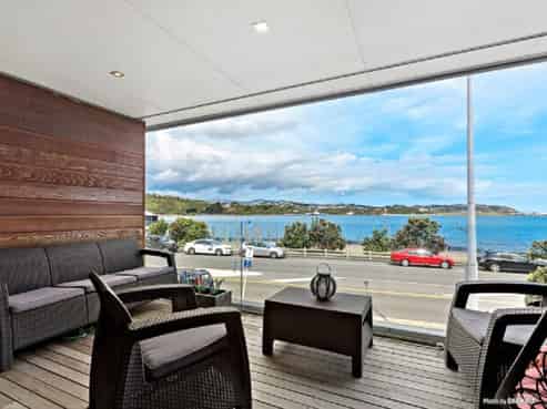 N102/326 Evans Bay Parade, Hataitai