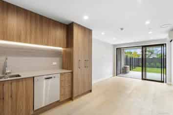 B-02/9 Walmer Road, Point Chevalier