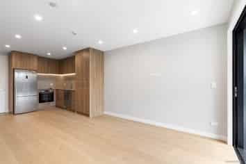 B-02/9 Walmer Road, Point Chevalier