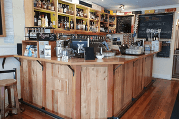 Iconic Sprig and Fern on Hardy For Sale!