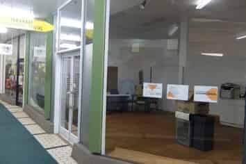 Metro Plaza Shop For Lease