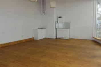 Metro Plaza Shop For Lease