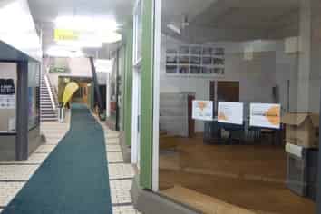 Metro Plaza Shop For Lease