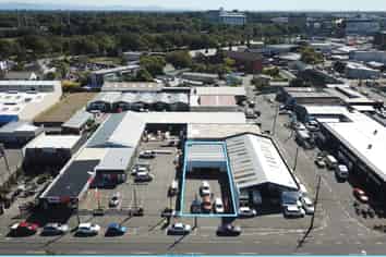 Profile Yard with Office & Showroom