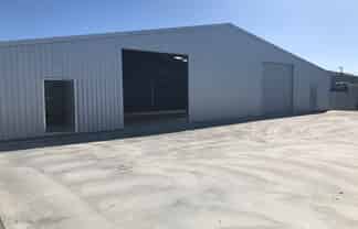 Last 300m2 shed available