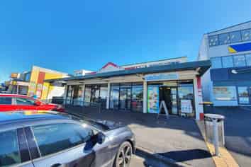 Popular Glen Eden Retail Spot Available
