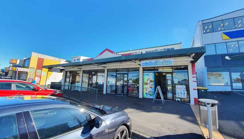  60B & 60C Glenmall Place, Glen Eden