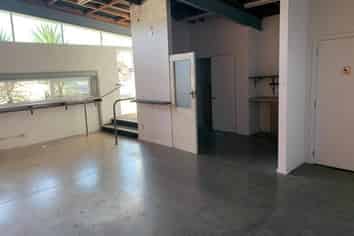 Display yard with office / showroom