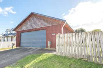 82 Hinau Street, Castlecliff