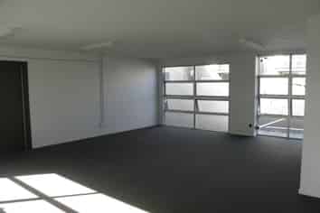 Tidy, Open-Plan Office in Ferrymead