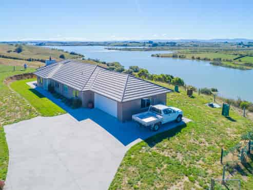 123 Slater Road, Ruawaro