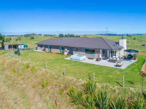 123 Slater Road, Ruawaro