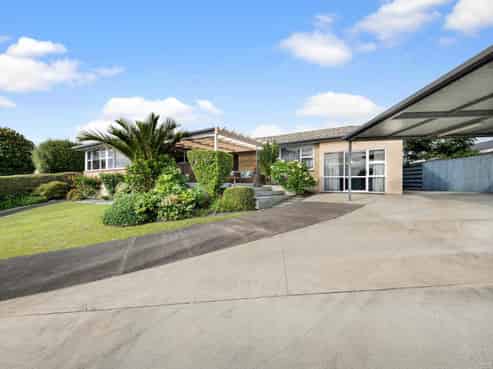 13 Quibray Place, Botany Downs