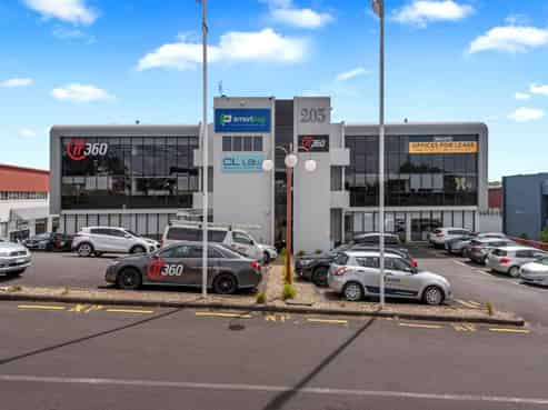 POSSIBLY THE CHEAPEST ON THE SHORE!