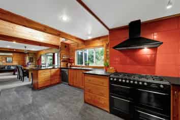 922A Pembroke Road, Stratford