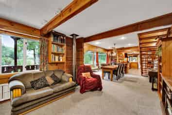 922A Pembroke Road, Stratford