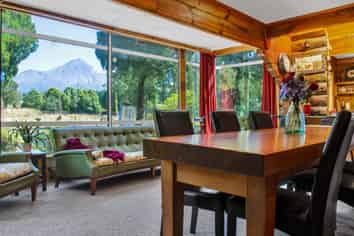 922A Pembroke Road, Stratford