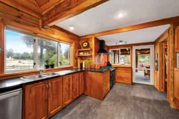 922A Pembroke Road, Stratford