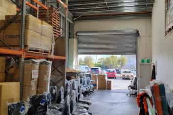 1,358m2 Prominent Warehouse and Showroom