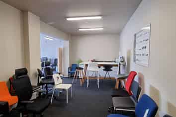 1,358m2 Prominent Warehouse and Showroom