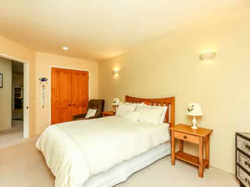 3B Kawaroa Close, New Plymouth Central