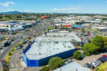 Superb Retail Opportunity