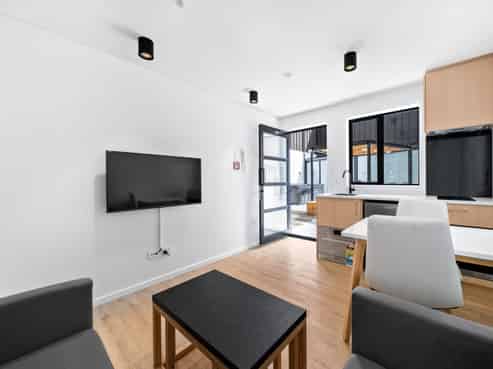 10B/133 - 139 Hallenstein Street, Queenstown Central