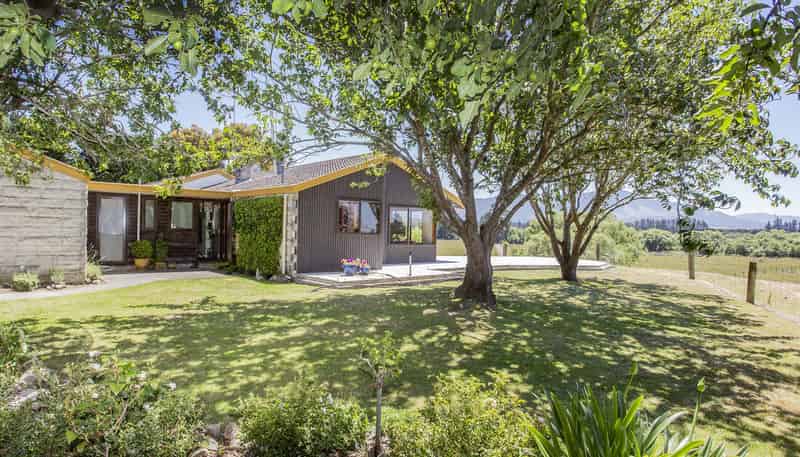 230 Cottles Road, Cust