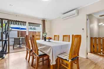 2/18 Vincent Street, Howick