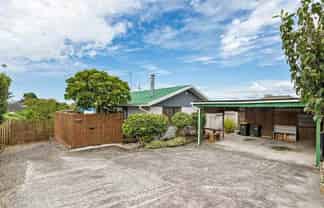 2/18 Vincent Street, Howick