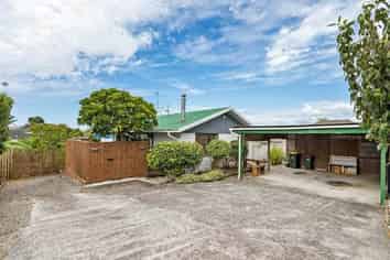 2/18 Vincent Street, Howick