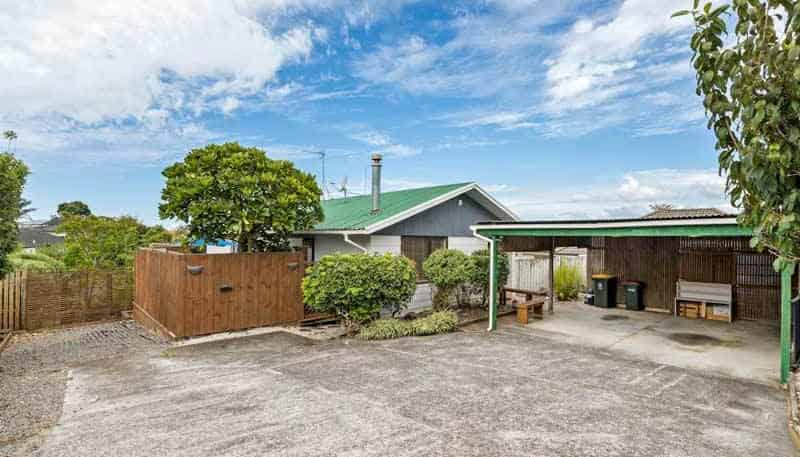 2/18 Vincent Street, Howick