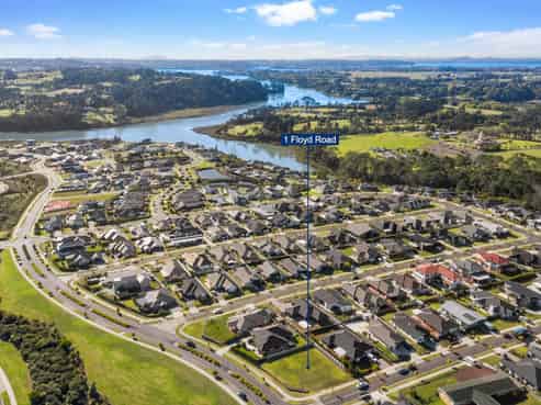 1 Floyd Road, Riverhead