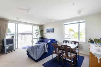 102/21A Swanson Road, Henderson