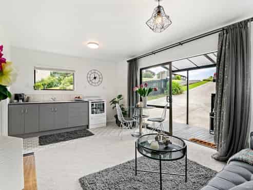 83 Brightside Road, Stanmore Bay