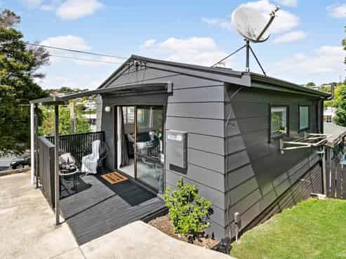 83 Brightside Road, Stanmore Bay