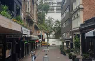 FAST FOOD OPERATOR NEEDED