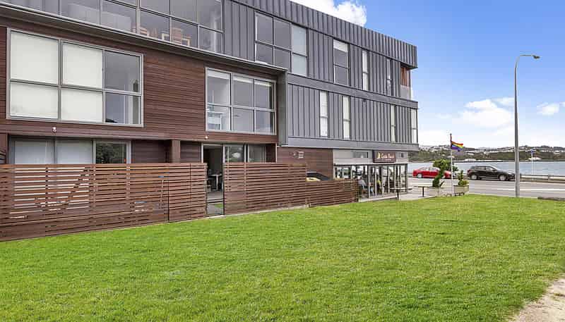 H104/326 Evans Bay Parade, Hataitai