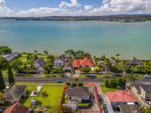 197 Riverside Avenue, Point England