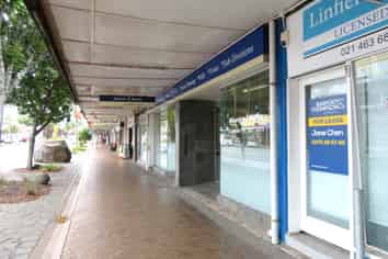 BEAUTIFUL 50M² OFFICE/RETAIL