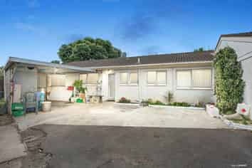 1/6 Frobisher Way, Clendon Park